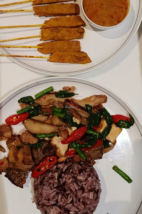 Pad Kapow at Talalaks  in Bangkok