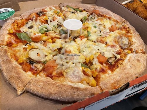 Vegan works vegan pizza at Papa John's in Ruislip