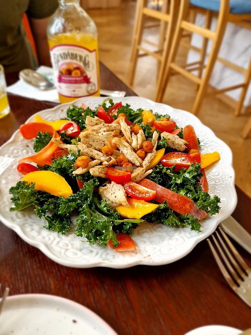 Mango kale salad at LN Fortunate Coffee in Shanghai