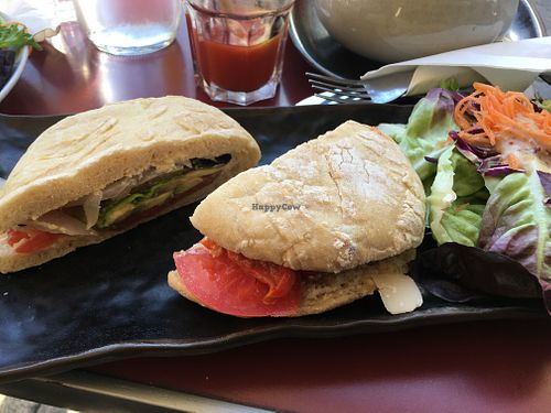 Pita du marché at Utopia in Bordeaux