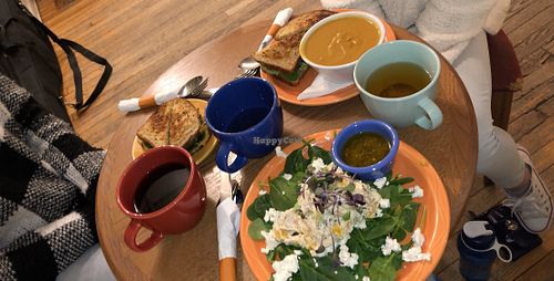 delicious teas and veggie burgers at Passiflora in New Hartford