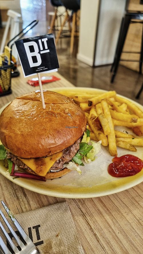 Beyond burger at Brunchit in Malaga