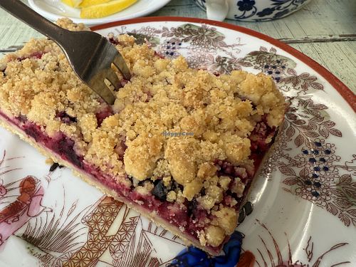 crumble  at Café Rotkehlchen - Merowingerstraße in Cologne