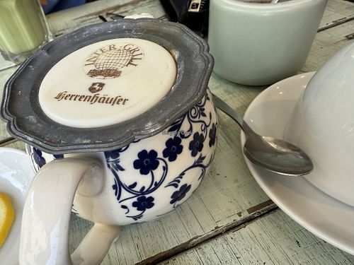 tea  at Café Rotkehlchen - Merowingerstraße in Cologne