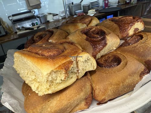 cinnamon rolls  at Café Rotkehlchen - Merowingerstraße in Cologne