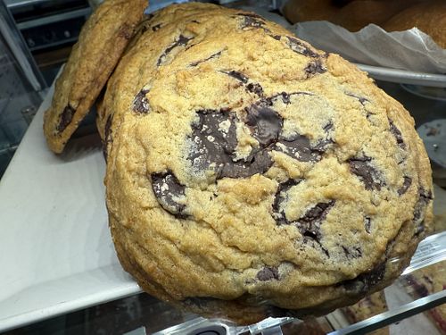 cookies  at Café Rotkehlchen - Merowingerstraße in Cologne