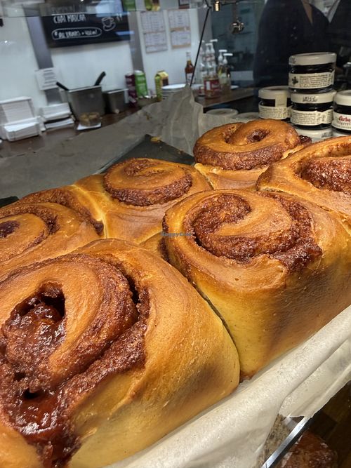 cinnamon rolls  at Café Rotkehlchen - Merowingerstraße in Cologne