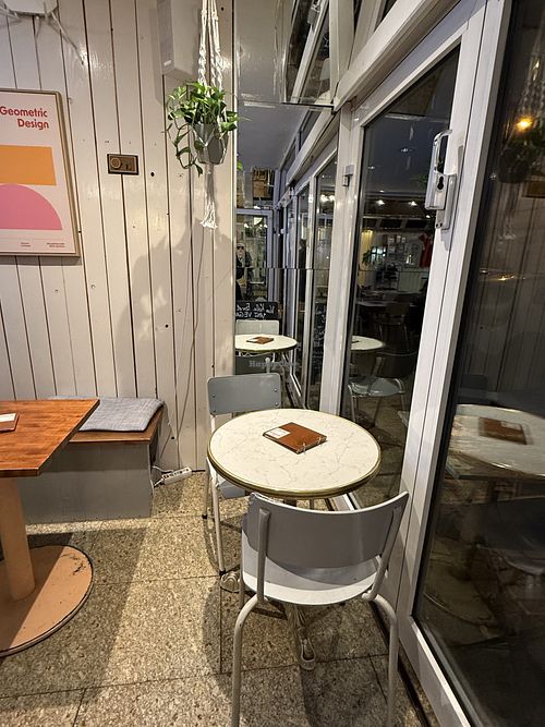 inside  at Café Rotkehlchen - Merowingerstraße in Cologne