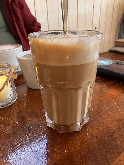   at Café Rotkehlchen - Merowingerstraße in Cologne