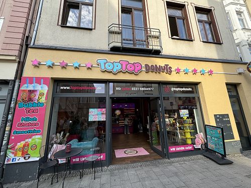store front  at TopTop Donuts in Cologne