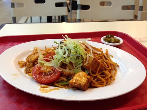 mee goreng at Happy Life 喜悦人生 in East Singapore