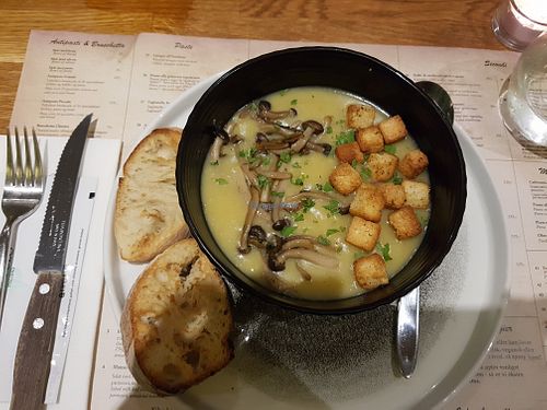 Some sort of potato soup with mushrooms, croutons and slices of bread at L'angolo Italiano in Vejle