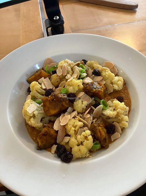 Salada de couve flor at Eatsy in Florianopolis