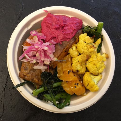 Custom bowl at Scen Studio in New York City