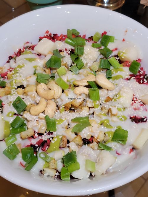 Varuna bowl at Varuna Plant-Based Food & Juice Bar in Manuel Antonio