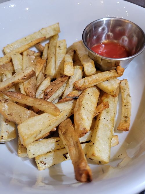 Air fries at Varuna Plant-Based Food & Juice Bar in Manuel Antonio