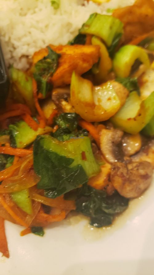 Stir fry at Chateau Lemongrass in Los Angeles