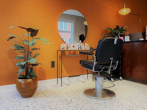 lovely vintage interior at Kapsalon Rozie in Ghent