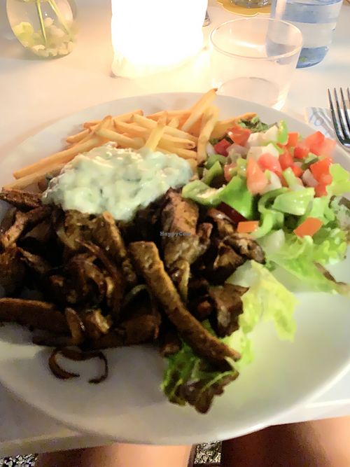 Fake plate at Bellaverde in Mallorca