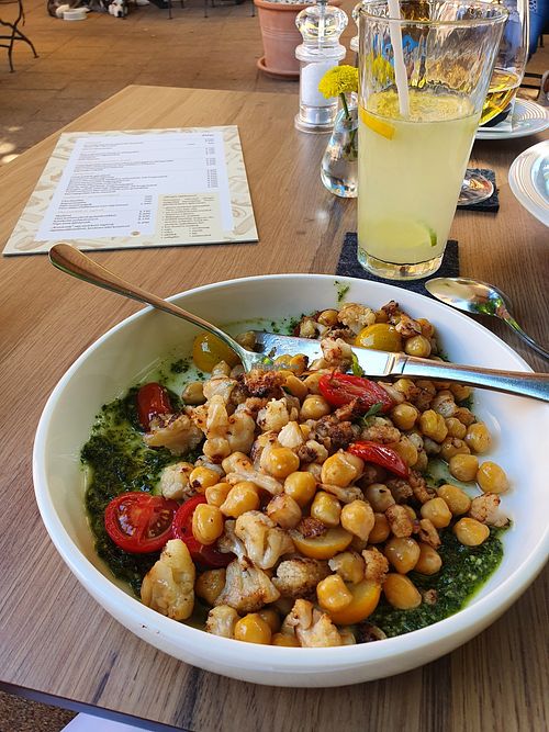 Roasted cauliflower with chickpeas and herby walnut cream at Kistücsök Étterem in Balatonszemes