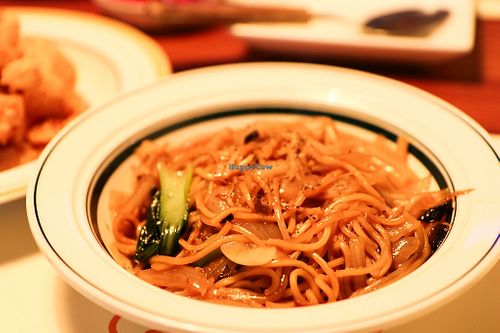 chow mein at Camouflage in Seoul