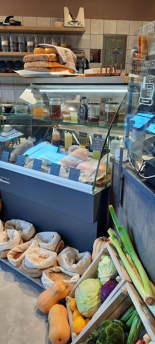 Laden im Inneren #Veganuary at Chubbies in Ioannina