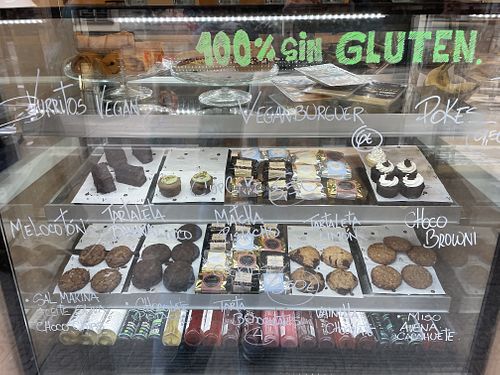 Everything 100% vegan and GF: cookies, burritos, cupcakes and pastries, burgers and argentinian alfajores #Veganuary at Veg & The Gang - Carrer de Còrsega in Barcelona