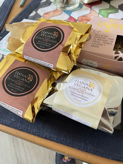 Delicious GF Vegan argentinian Alfajores #Veganuary at Veg & The Gang - Carrer de Còrsega in Barcelona
