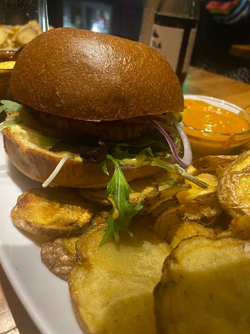 vegan burger at Weinschenke in Vienna