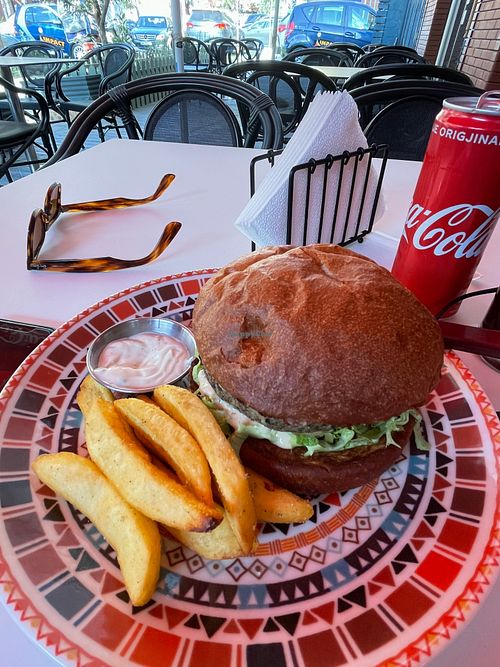 Vegan burger at Delibros in Tirana