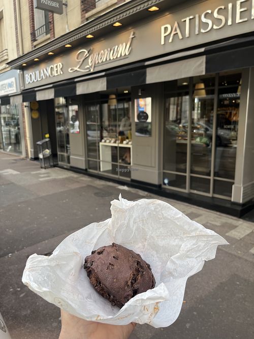 The little vegan chocolate bread  at Boulangerie Lepenant in Evreux