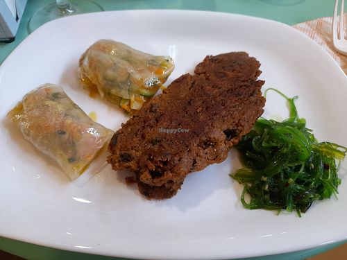 Menú del dia: spring rolls and burger at Verdgana - Maybe closed in Canet De Mar
