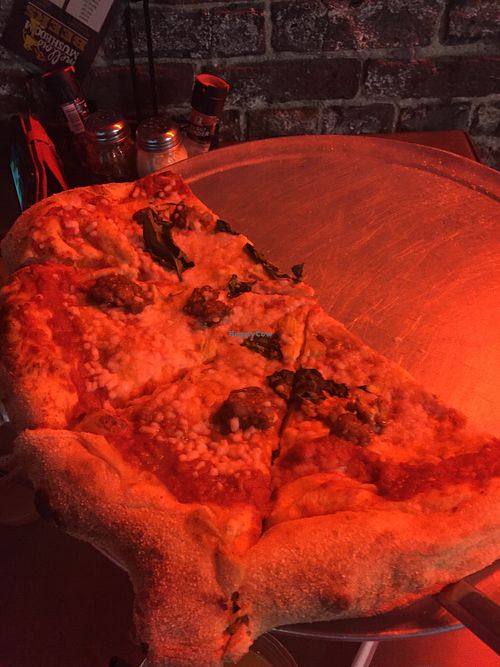 Proportion of the big pizza  at Mellow Mushroom - 21 St Ave in Nashville