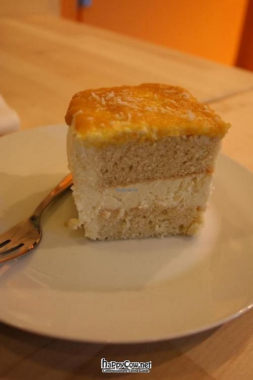 coconut cake slice at Goodies Berlin - Schivelbeiner Strasse 34 in Berlin