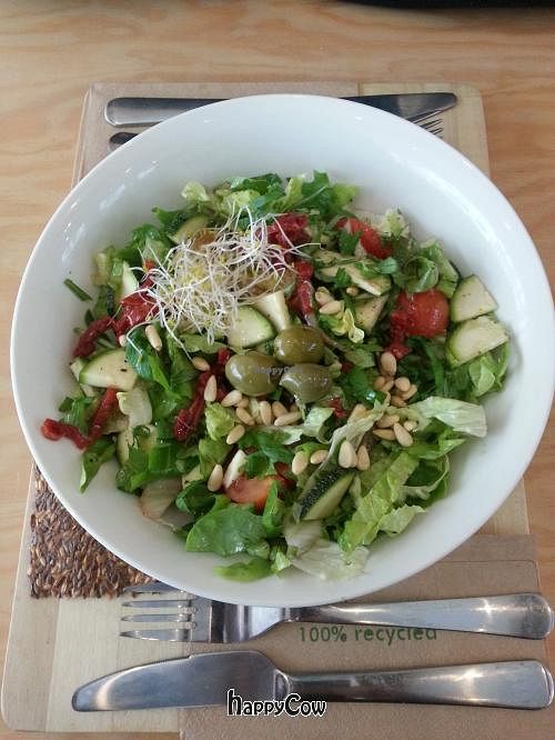 Salad at eten vol leven in Antwerpen