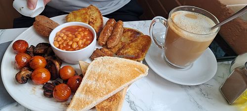 Vegan breakfast at Cafe Mira in Glasgow