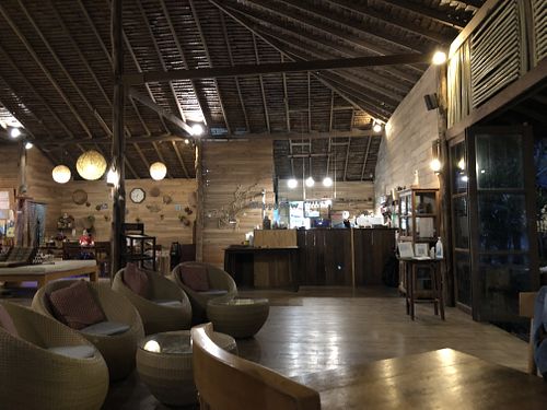 Lovely decorated restaurant  at CoCo Cottage in Koh Ngai