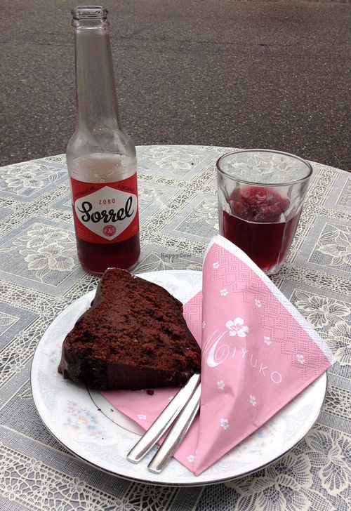 Tasty cake and a original, alternative beverage.  at Miyuko les Gourmandise in Zurich