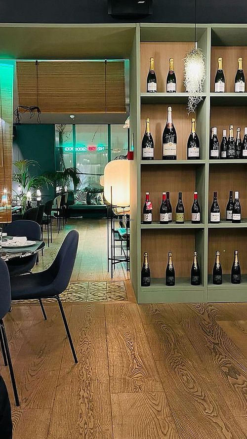 Interior #Veganuary at Mo The Veggie Lab in Barcelona