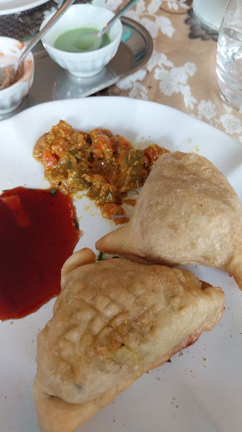 Vegan samosa at Gitanjali Héritage in Sevres