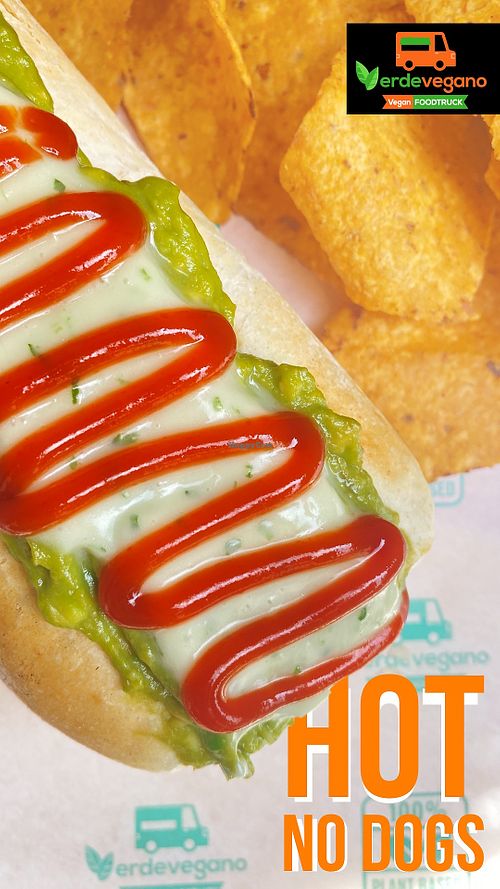 Hot dog  at Verdevegano Food Truck in Santiago