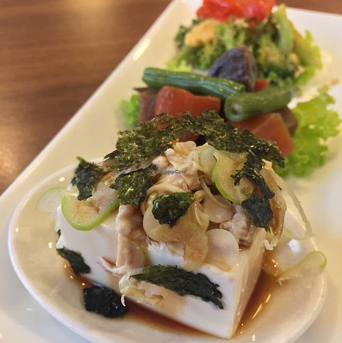 organic tofu and veggies appetizer  at Sustaina in Bangkok