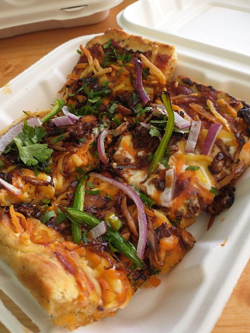 Pizzzzaaahh!! at Magdelena's in Petaluma