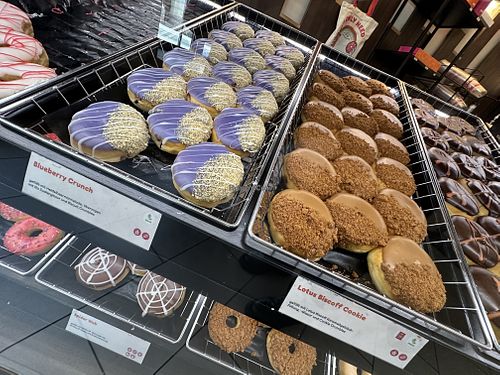 vegan donuts  at Dunkin’ in Innsbruck