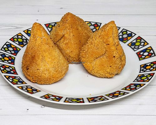 Coxinha de Jaca / Jackfruit drumstick at Vegan Details in Braga