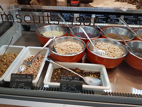 Fresh salads and more legumes :D at Llegums Cuits Isar in Girona