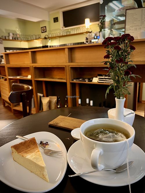 Schmuddelwettertee and Cheese Cake  at Klara Grün - Café in Erfurt