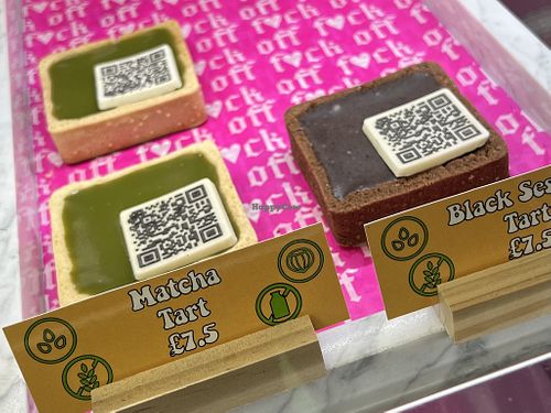 vegan cakes  at Natashkino in London