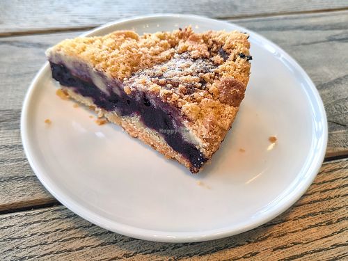 Blueberry Pie - can be served with vegan cream at Espresso House in Kungens Kurva