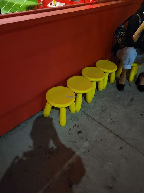 Outside eating at Mr.Charlie's - Los-Angeles in Los Angeles